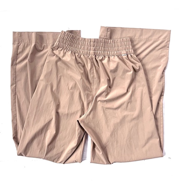 ✨ SOLD || Vuori Women’s Villa Wide Leg Pants in Goldenrod (Small) *FLAWS - Picture 5 of 11